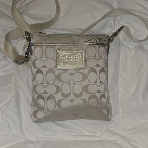 Coach Poppy Beige/silver Signature Crossbody with Gold-Tone Plaque